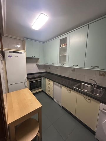 2 bedroom Apartment for rent in León city - € 800 (Ref: 10046002)
