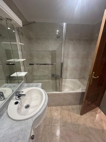 2 bedroom Apartment for rent in León city - € 800 (Ref: 10046002)