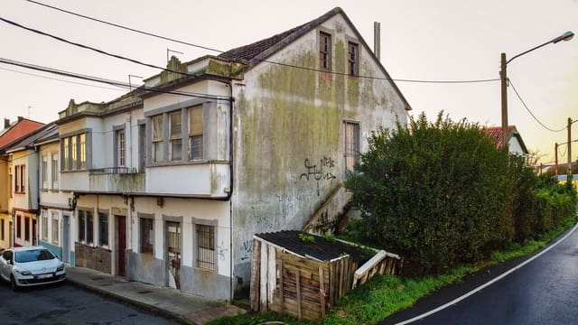 6 chambre Villa/Maison Mitoyenne à vendre à Ferrol - 45 000 € (Ref: 10046668)