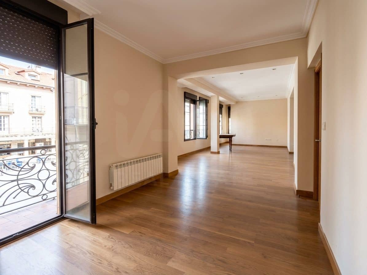 4 bedroom Apartment for sale in Astorga - € 259,000 (Ref: 10046673)