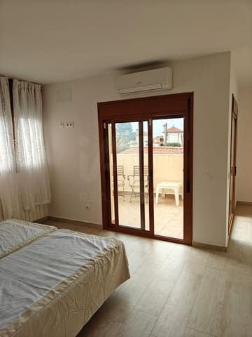 4 sypialnia Dom na sprzedaż w Miami Playa / Miami Platja, Mont-roig del Camp z basenem garażem - 433 000 € (Ref: 10046675)