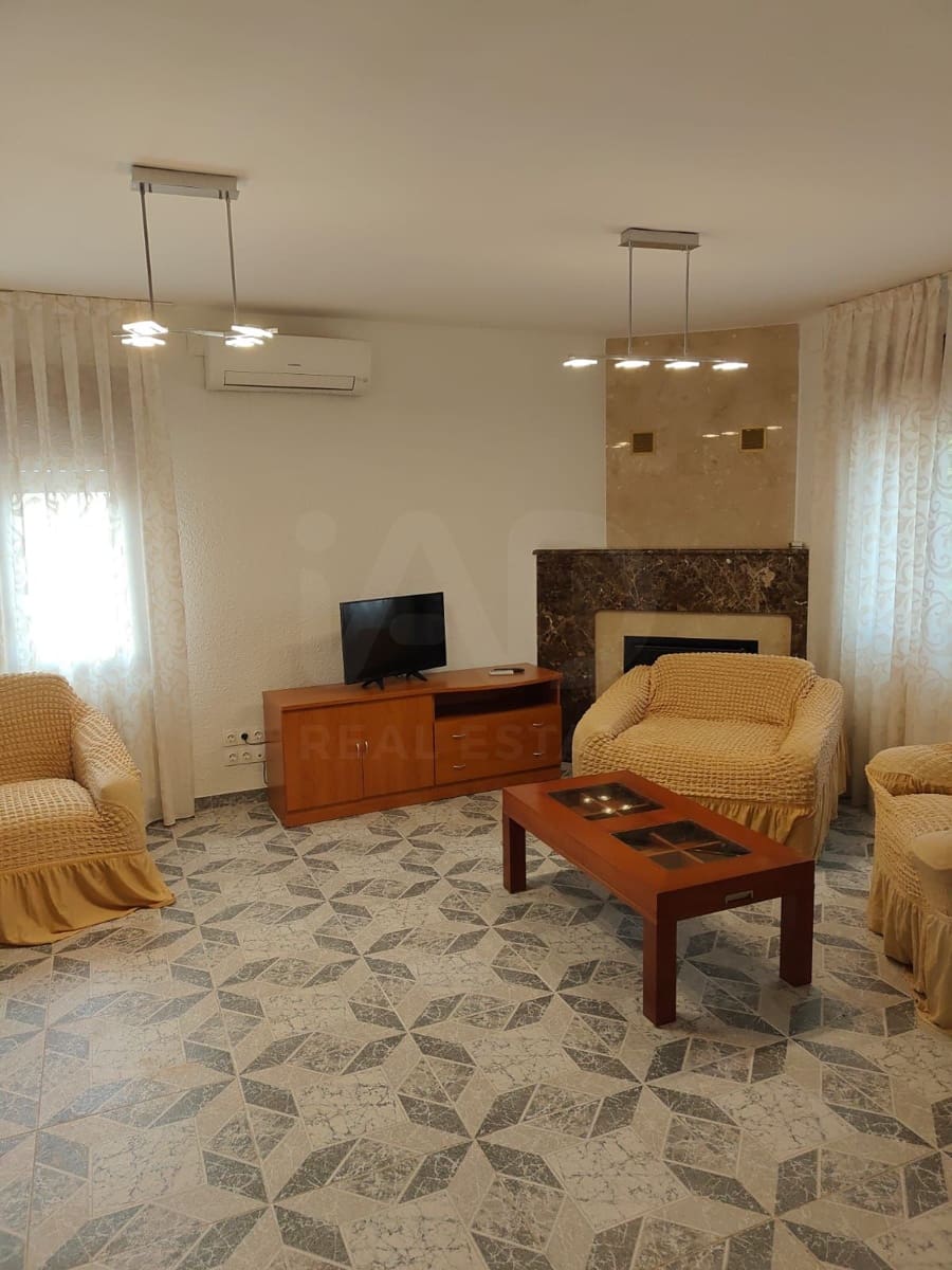 4 sypialnia Dom na sprzedaż w Mont-roig del Camp z basenem garażem - 433 000 € (Ref: 10046675)