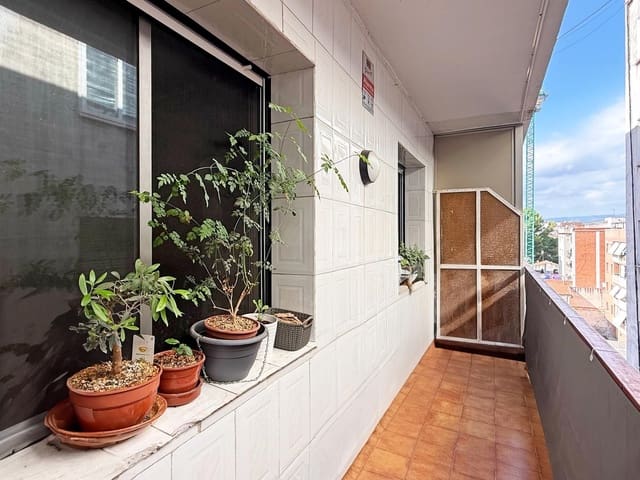 4 sovrum Lägenhet till salu i Mollet del Vallès - 235 000 € (Ref: 10046676)