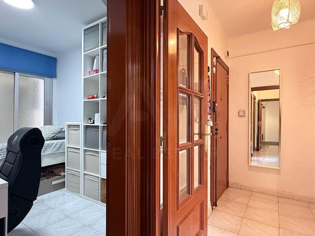 4 sovrum Lägenhet till salu i Mollet del Vallès - 235 000 € (Ref: 10046676)