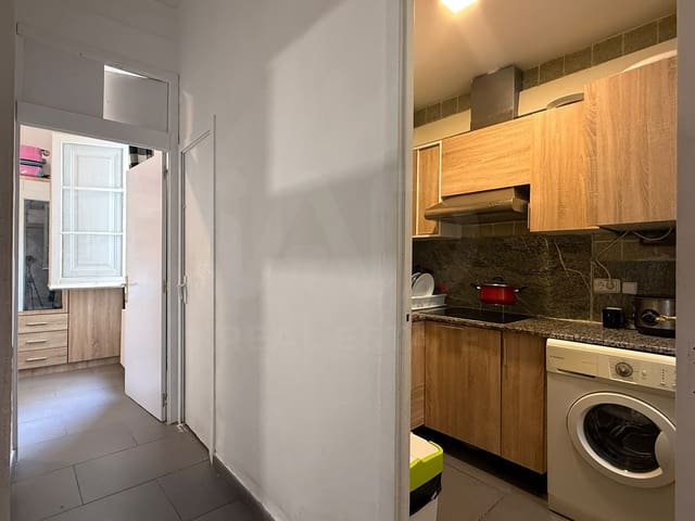 3 slaapkamer Appartement te koop in El Barri Gòtic, Barcelona stad - € 425.000 (Ref: 10046679)