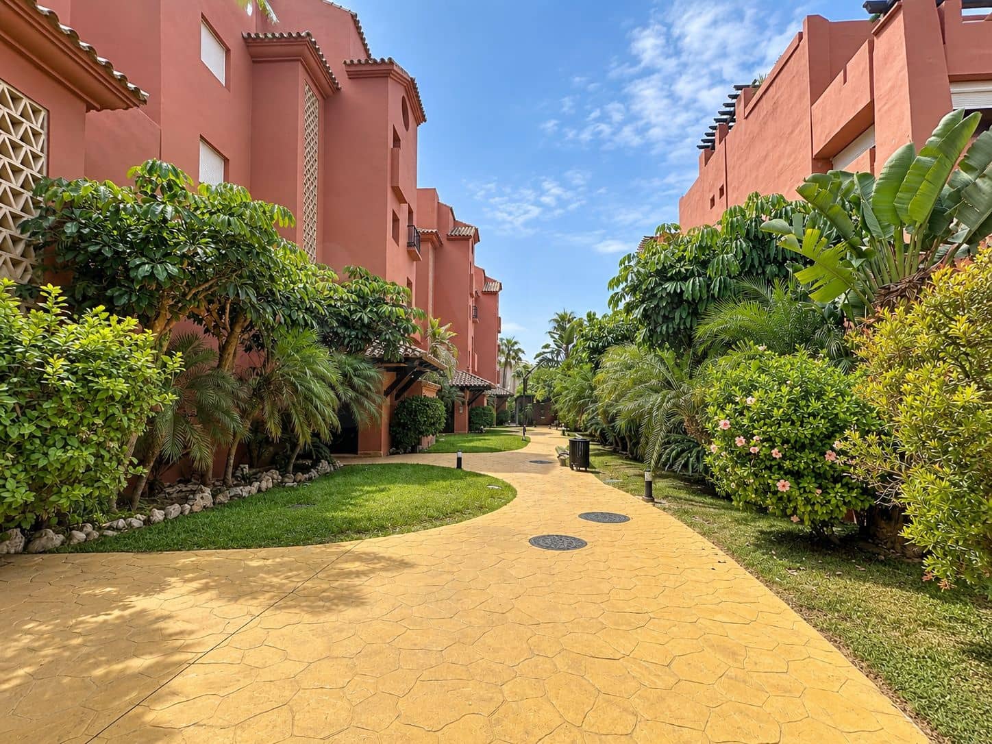 2 bedroom Apartment for sale in Torrox with pool garage - € 450,000 (Ref: 10046681)