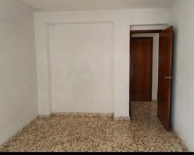 5 sovrum Lägenhet till salu i Guardamar del Segura - 140 000 € (Ref: 10048242)