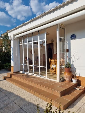 5 bedroom Townhouse for sale in Mont-roig del Camp with garage - € 499,900 (Ref: 10048243)