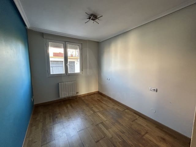 2 Zimmer Apartment zu verkaufen in San Andrés del Rabanedo mit Garage - 104.000 € (Ref: 10048633)