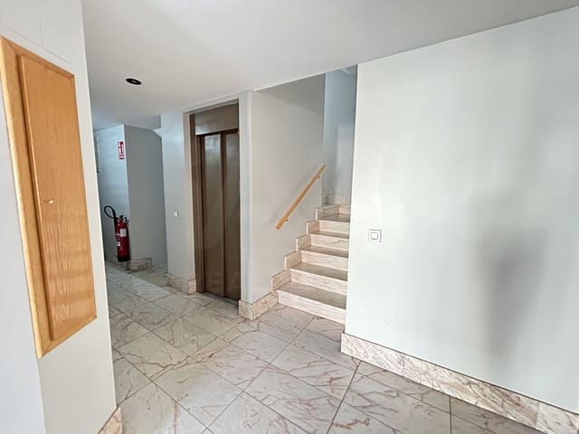 2 Zimmer Apartment zu verkaufen in San Andrés del Rabanedo mit Garage - 104.000 € (Ref: 10048633)
