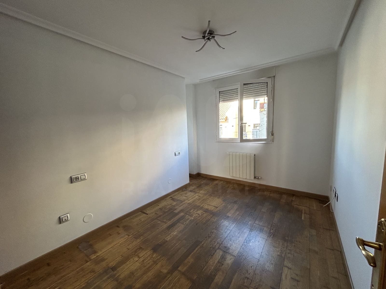 2 Zimmer Apartment zu verkaufen in San Andres del Rabanedo mit Garage - 104.000 € (Ref: 10048633)