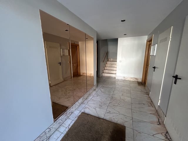 2 Zimmer Apartment zu verkaufen in San Andrés del Rabanedo mit Garage - 104.000 € (Ref: 10048633)