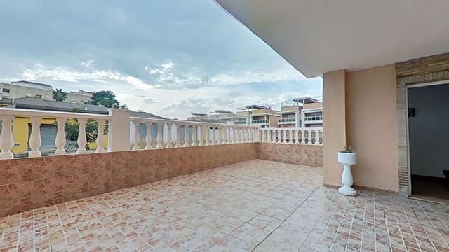 3 slaapkamer Rijtjeshuis te koop in Moncofa met garage - € 245.000 (Ref: 10048634)