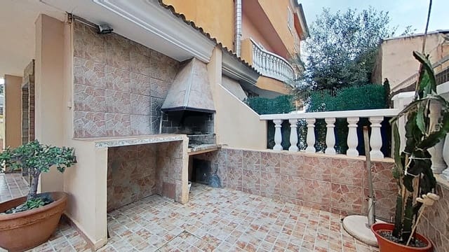 3 slaapkamer Rijtjeshuis te koop in Moncofa met garage - € 245.000 (Ref: 10048634)