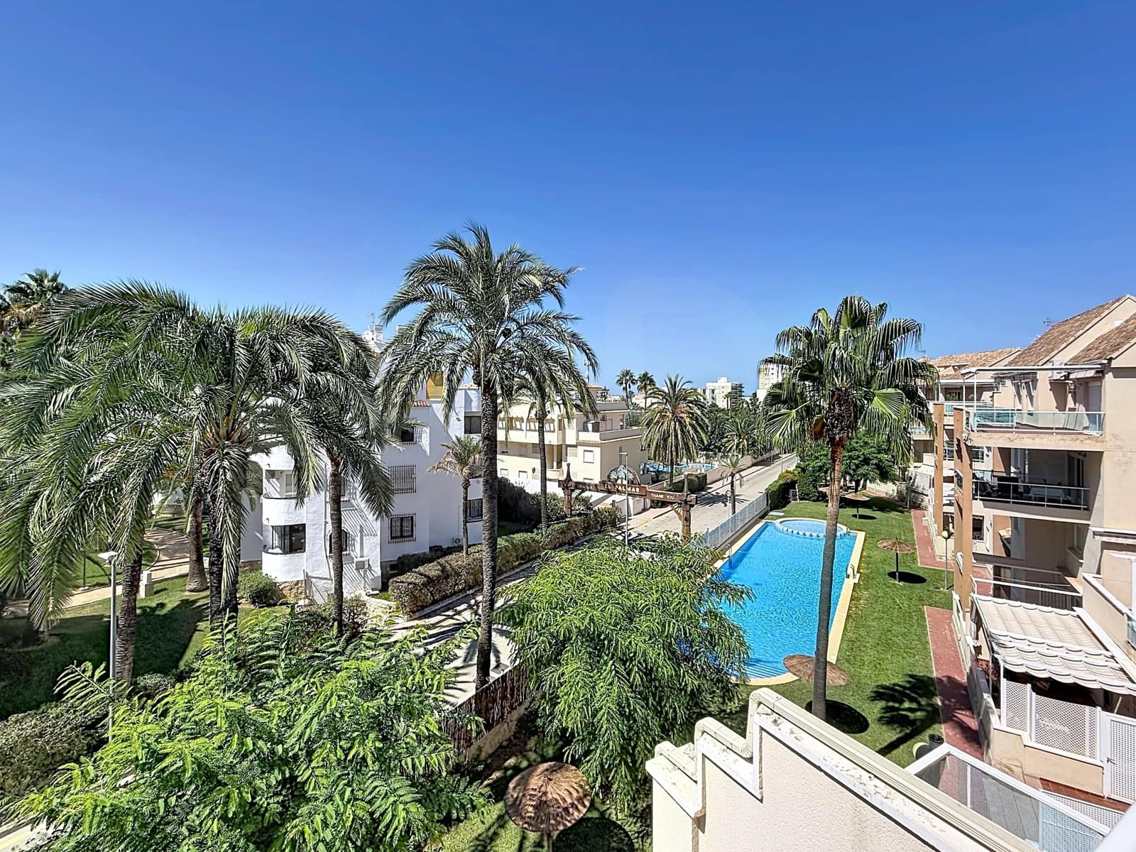 3 quarto Apartamento para venda em Denia com piscina - 310 000 € (Ref: 10048635)