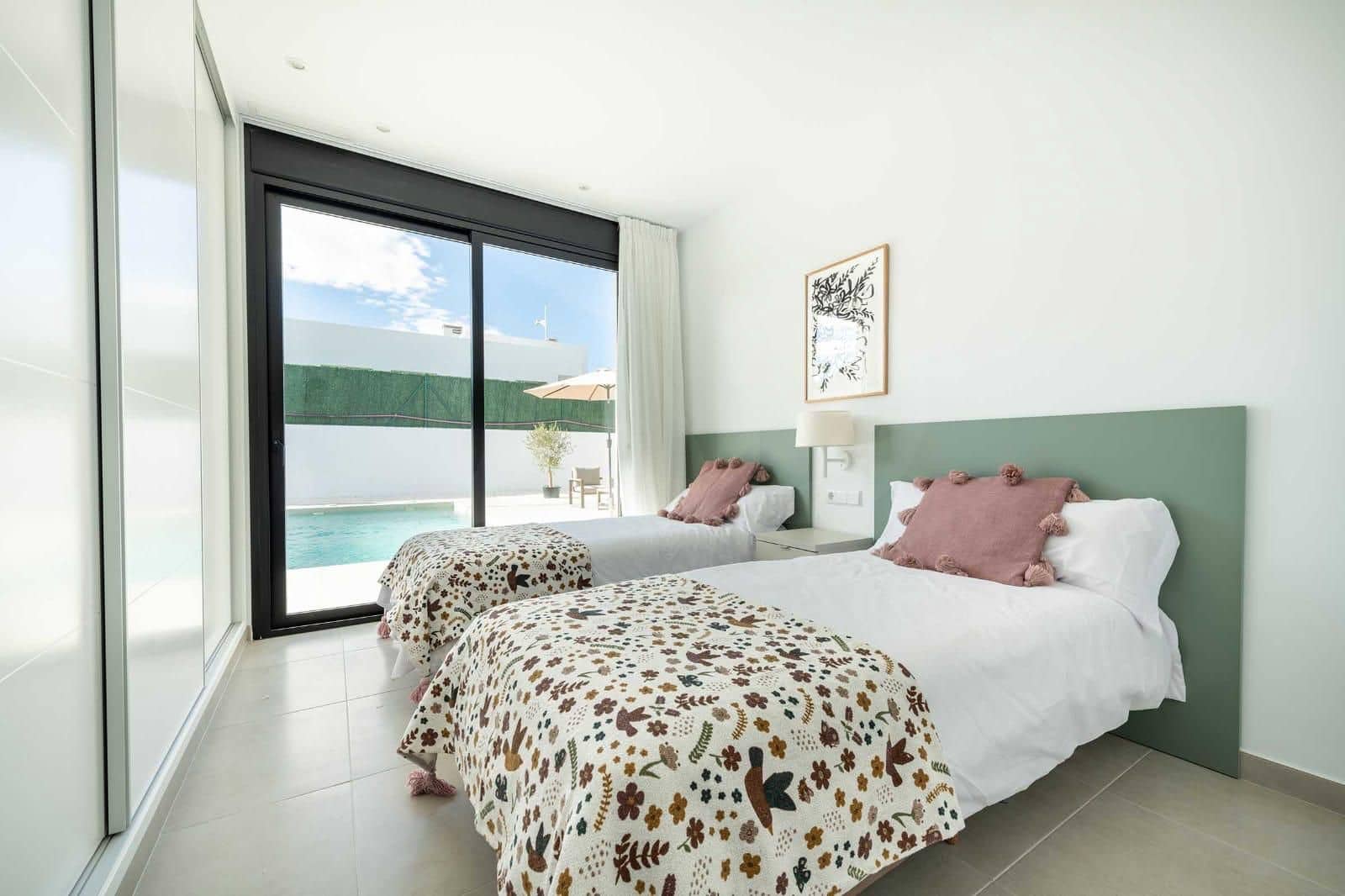 Chalet de 3 habitaciones en Calasparra en venta con piscina - 359.000 € (Ref: 10048636)