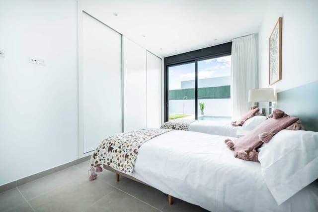 Chalet de 3 habitaciones en Calasparra en venta con piscina - 359.000 € (Ref: 10048636)