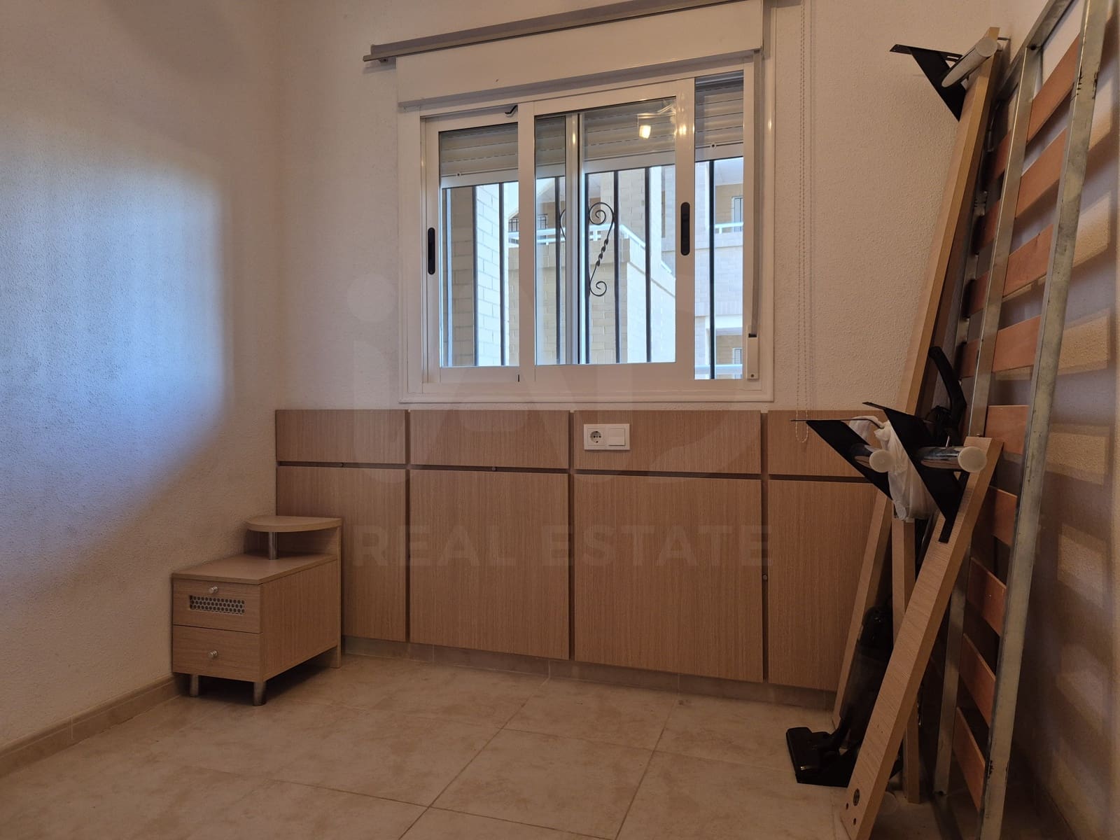 2 bedroom Apartment for sale in Oropesa  with pool - € 127,000 (Ref: 10048639)