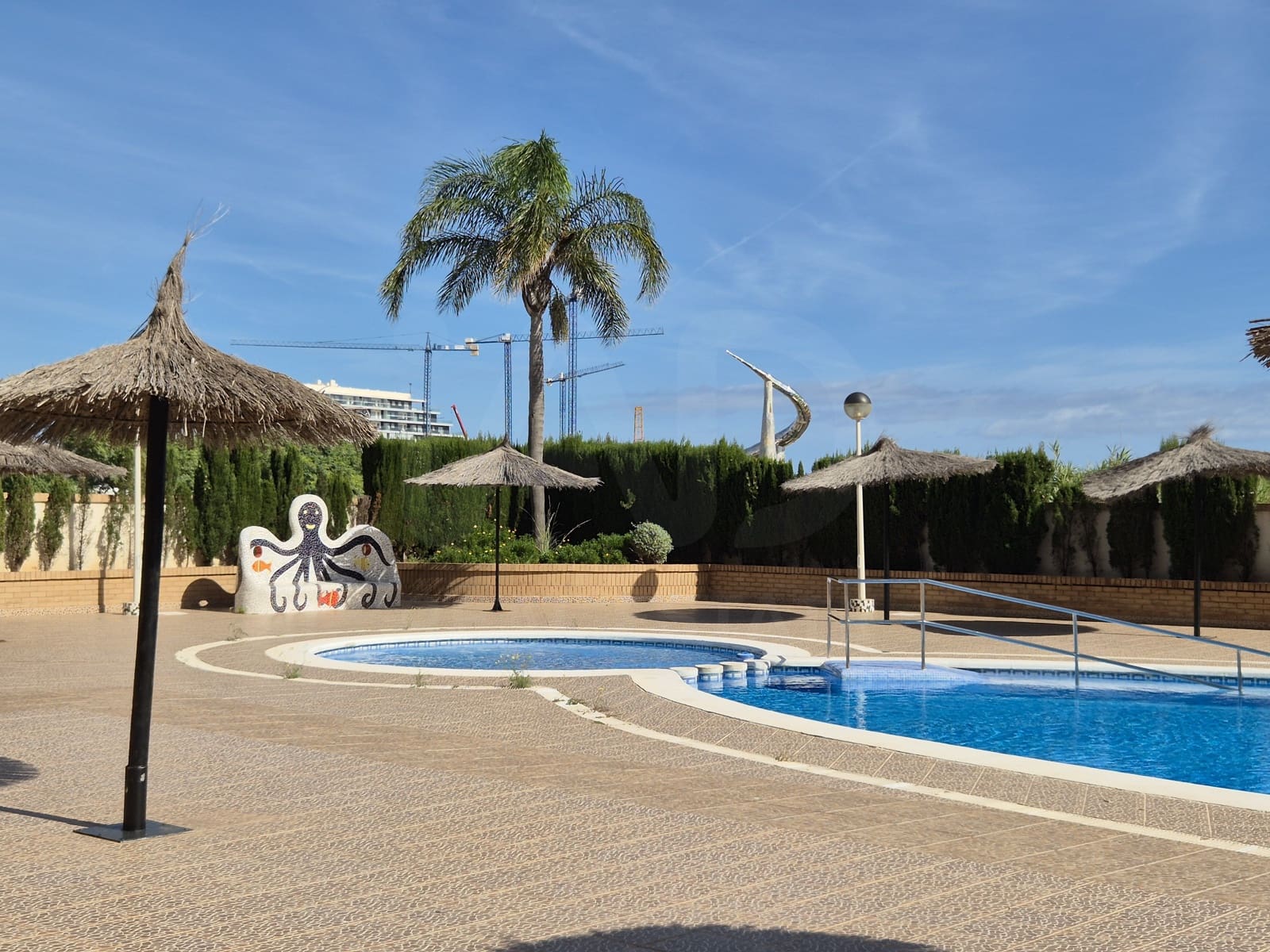 2 bedroom Apartment for sale in Oropesa  with pool - € 127,000 (Ref: 10048639)