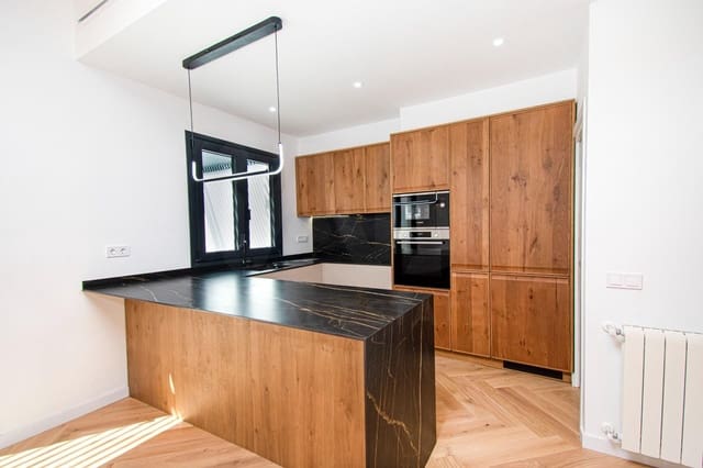 3 quarto Casa em Banda para venda em Pere Garau, Palma de Mallorca com piscina garagem - 1 320 000 € (Ref: 10048642)