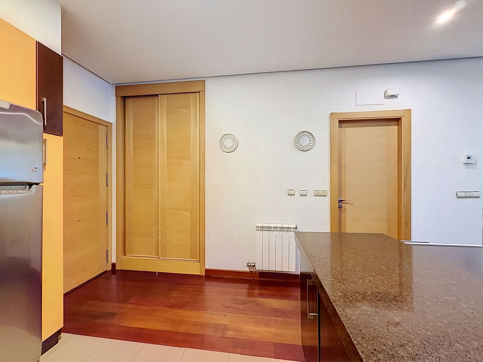 Apartment for rent in Vigo - € 790 (Ref: 10048643)