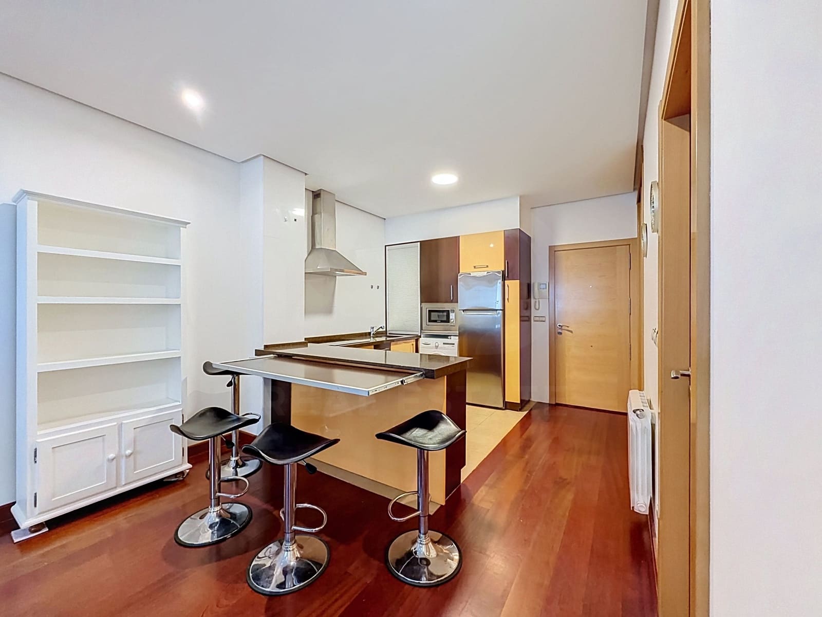 Apartment for rent in Vigo - € 790 (Ref: 10048643)