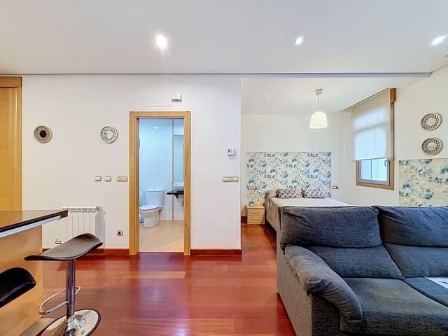 Apartament do wynajęcia w Vigo - 790 € (Ref: 10048643)