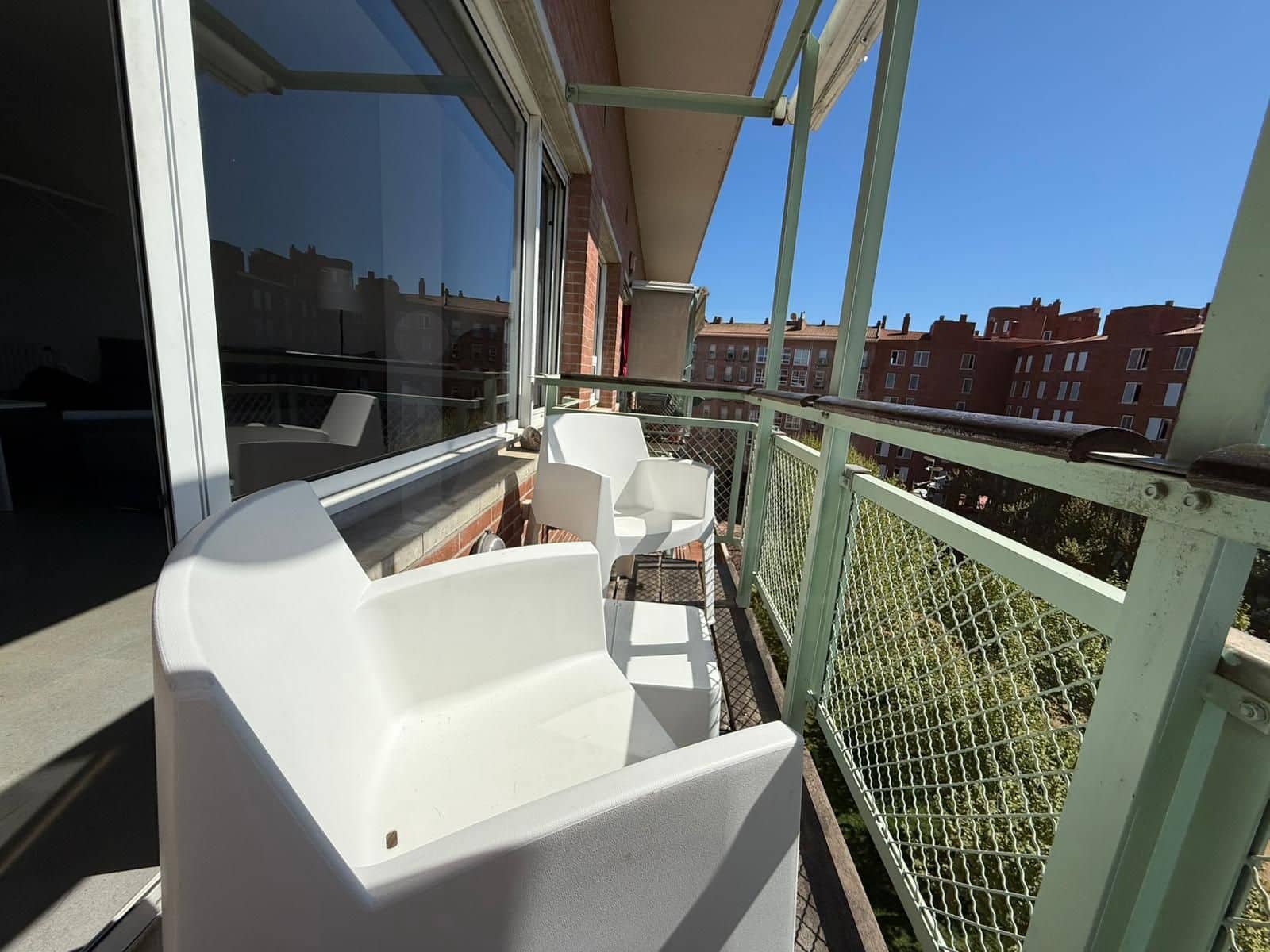 1 soverom Leilighet til leie i Barcelona by med garasje - € 1 500 (Ref: 10048645)