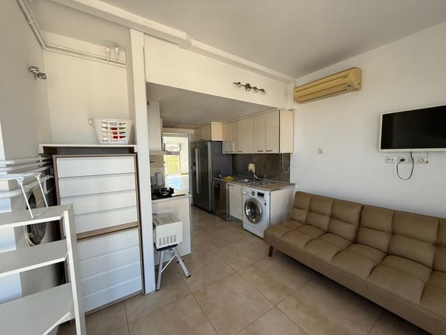 1 soverom Leilighet til leie i La Vila Olímpica del Poblenou, Barcelona by med garasje - € 1 500 (Ref: 10048645)