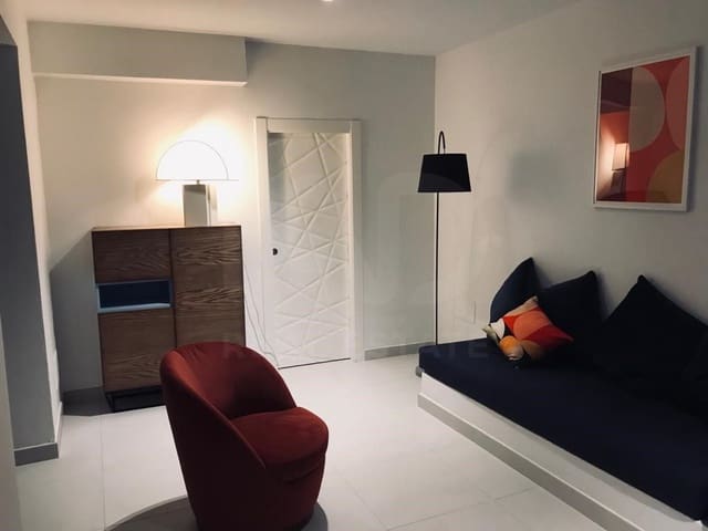 4 soverom Hus til salgs i Centro, Estepona med svømmebasseng - € 1 450 000 (Ref: 10048648)