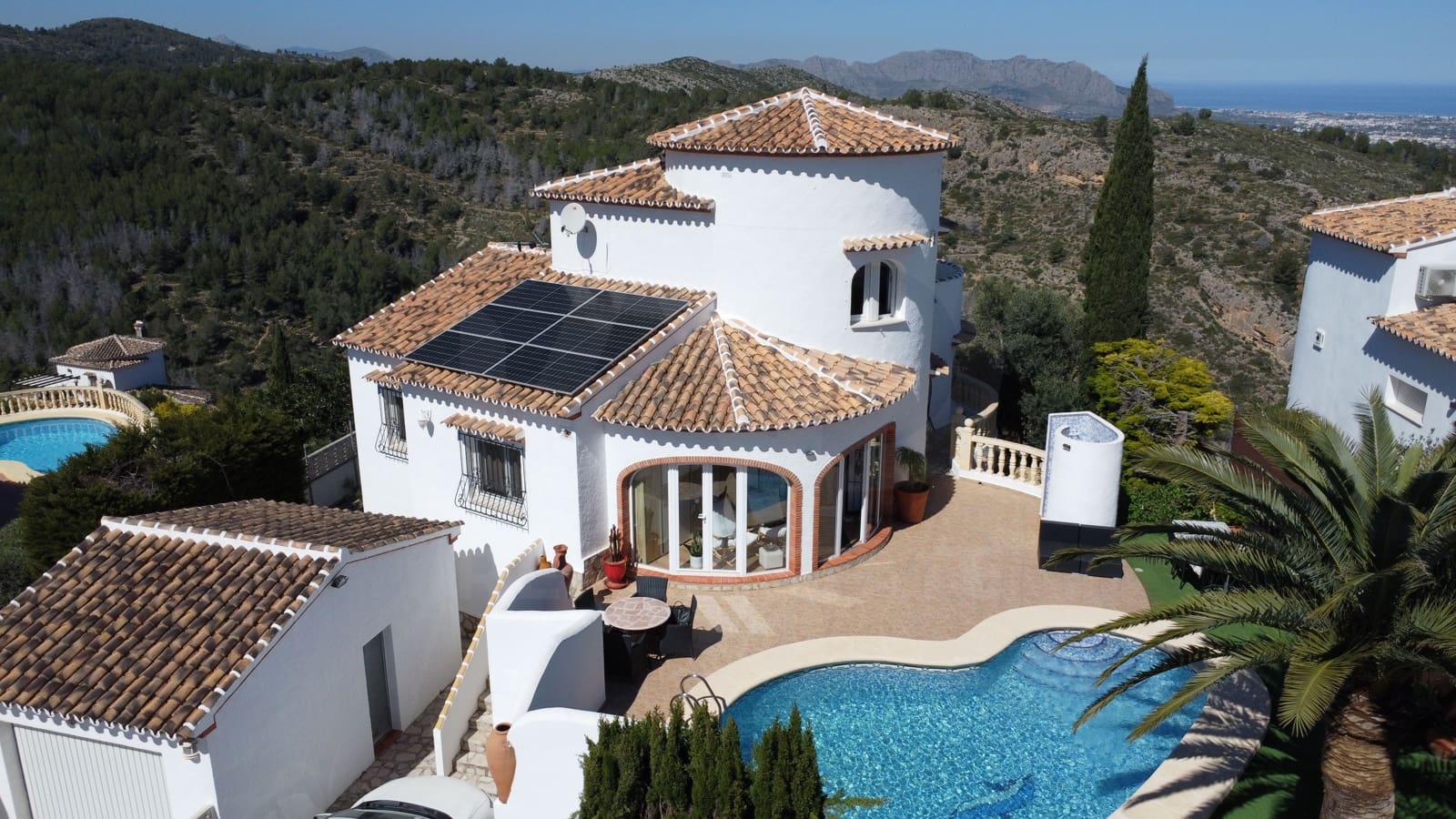 3 Zimmer Villa zu verkaufen in Pedreguer mit Pool Garage - 548.000 € (Ref: 10049363)