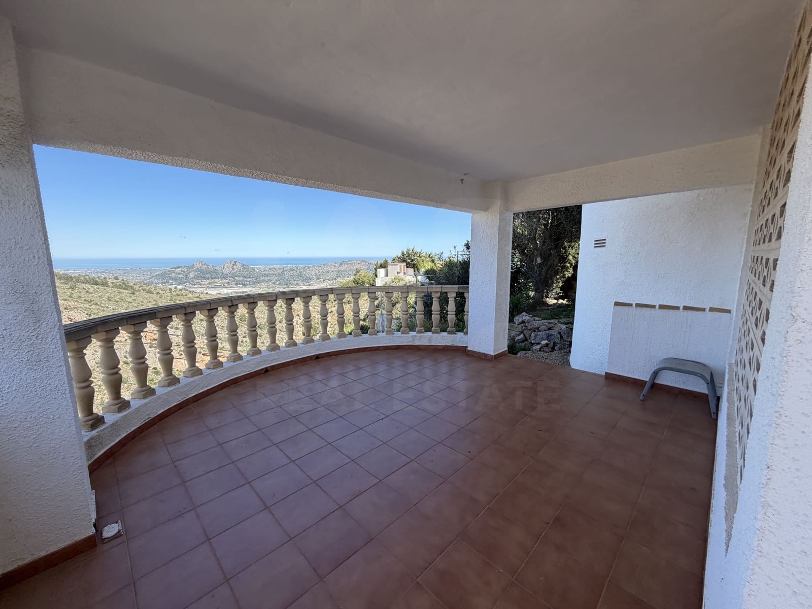 3 Zimmer Villa zu verkaufen in Pedreguer mit Pool Garage - 548.000 € (Ref: 10049363)
