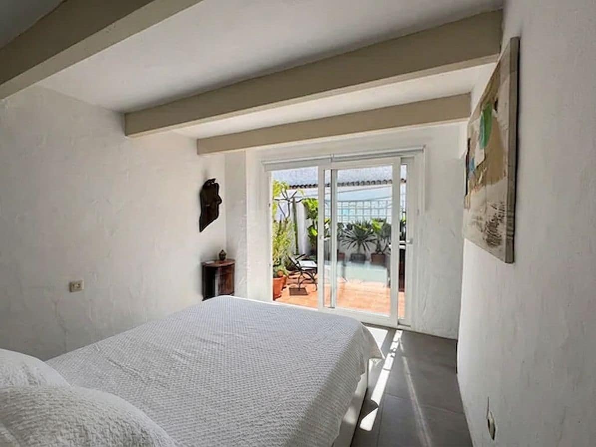 2 bedroom Apartment for sale in Tarifa - € 452,000 (Ref: 10049827)