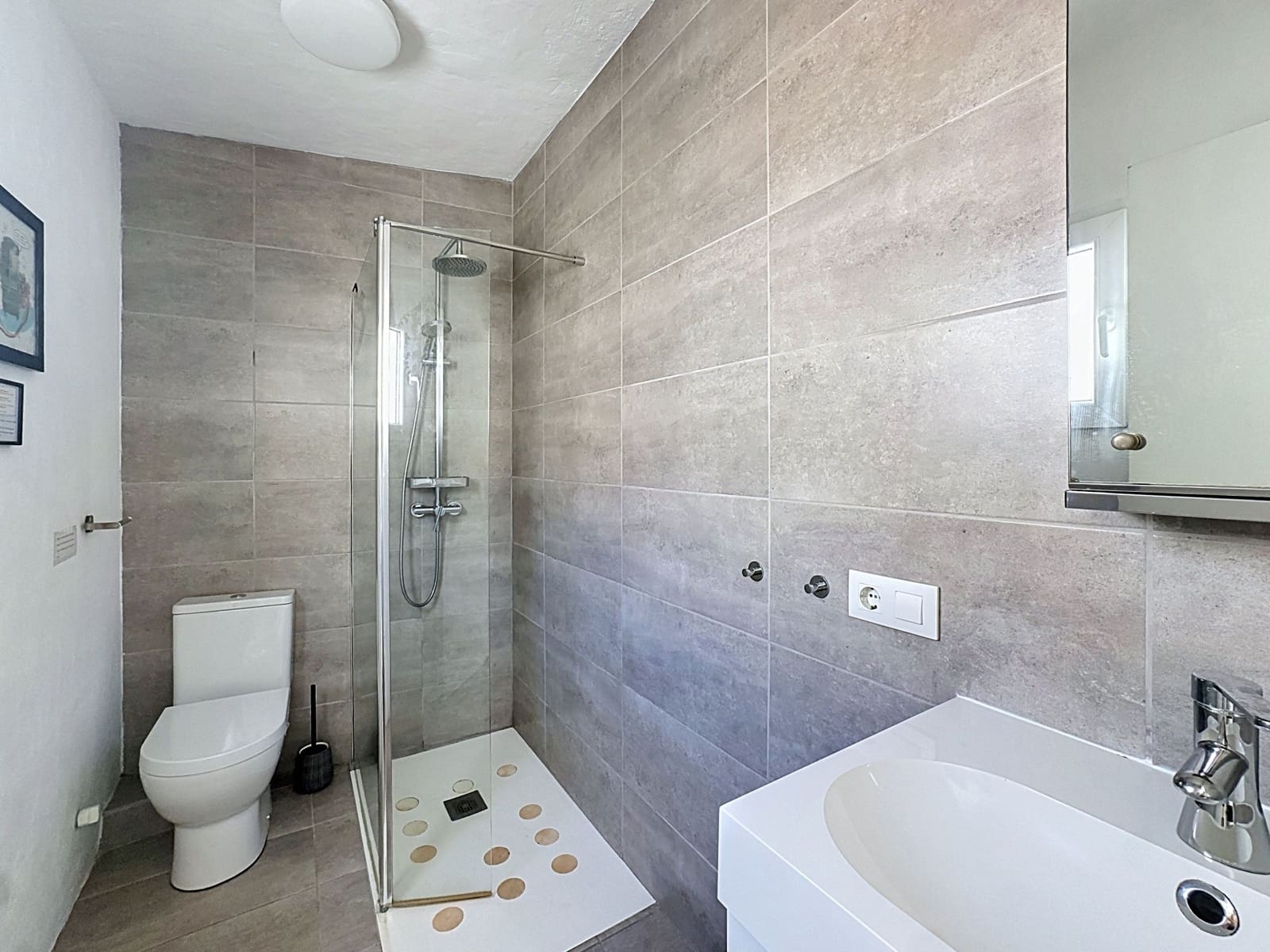 2 bedroom Apartment for sale in Tarifa - € 452,000 (Ref: 10049827)