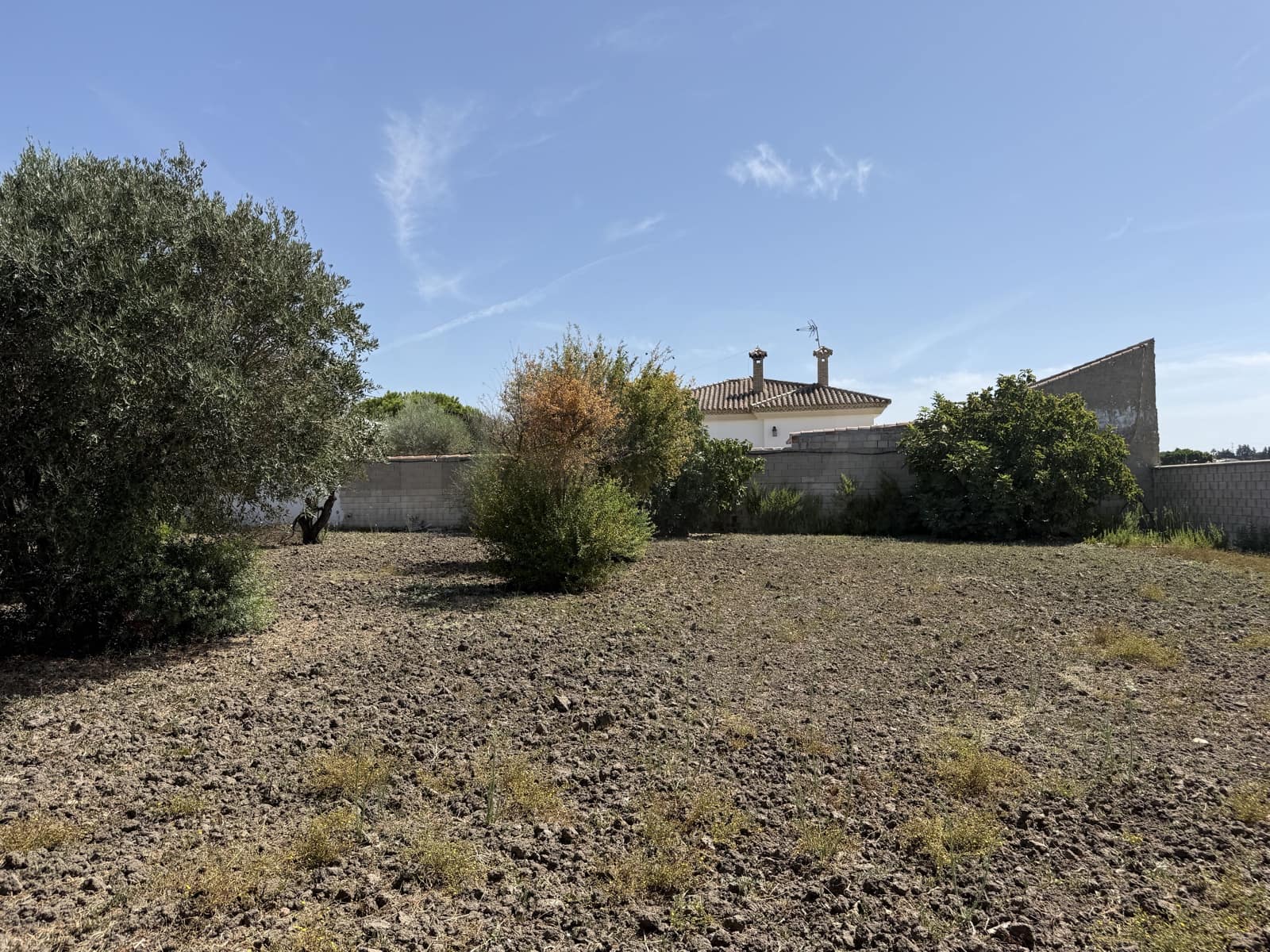 Rakentamaton maa myytävänä paikassa Chiclana de la Frontera - 85 000 € (Ref: 10049833)