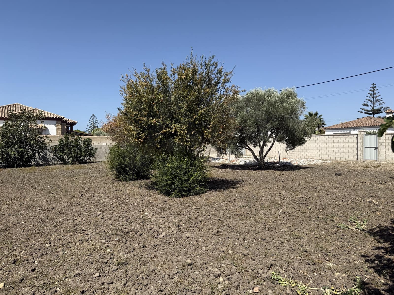 Rakentamaton maa myytävänä paikassa Chiclana de la Frontera - 85 000 € (Ref: 10049833)