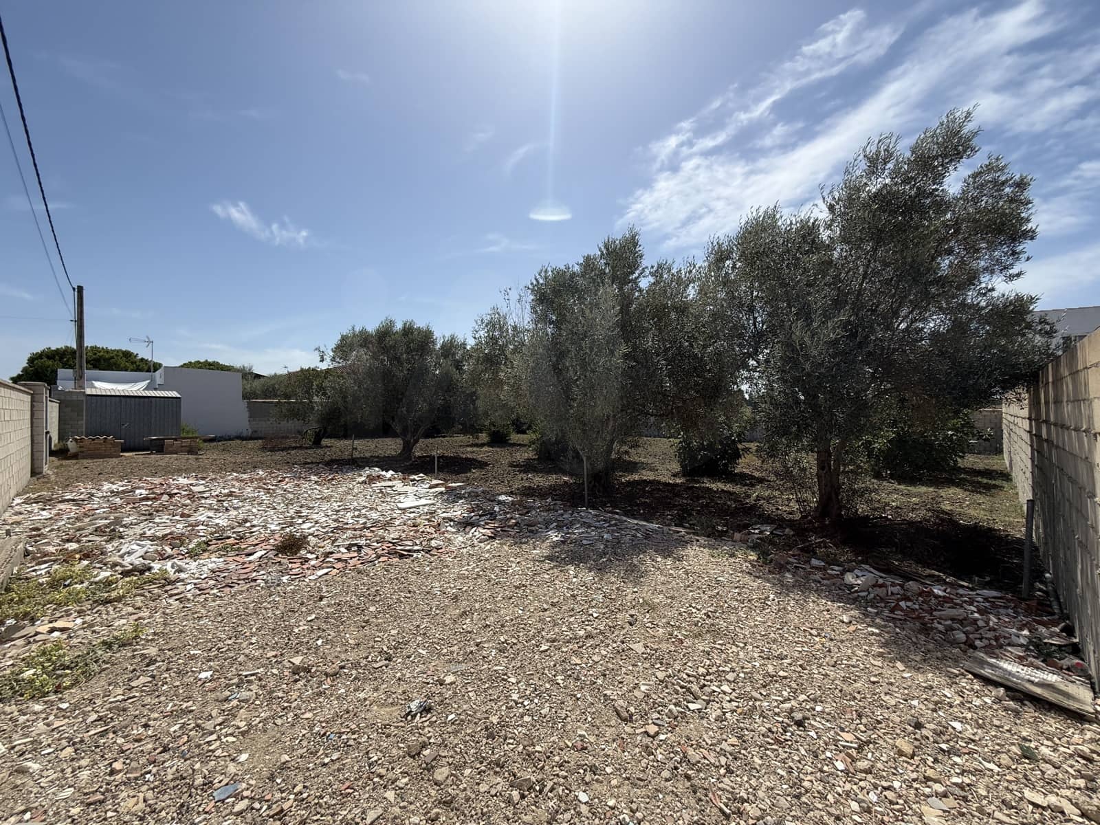 Rakentamaton maa myytävänä paikassa Chiclana de la Frontera - 85 000 € (Ref: 10049833)