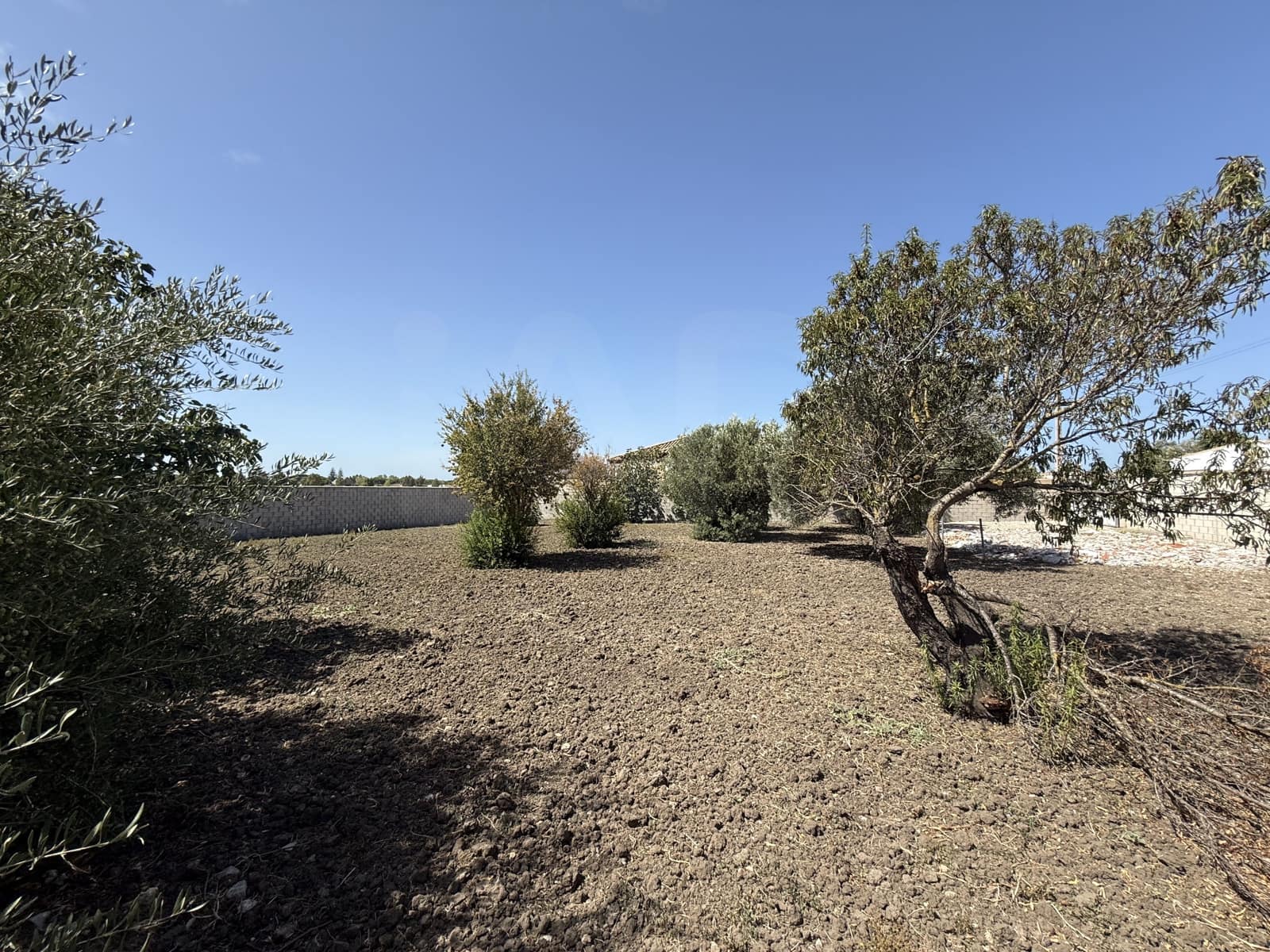 Rakentamaton maa myytävänä paikassa Chiclana de la Frontera - 85 000 € (Ref: 10049833)