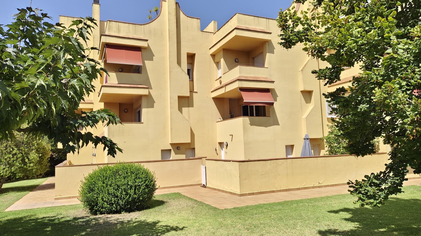 3 bedroom Penthouse for sale in Palamos with pool garage - € 325,000 (Ref: 10049925)