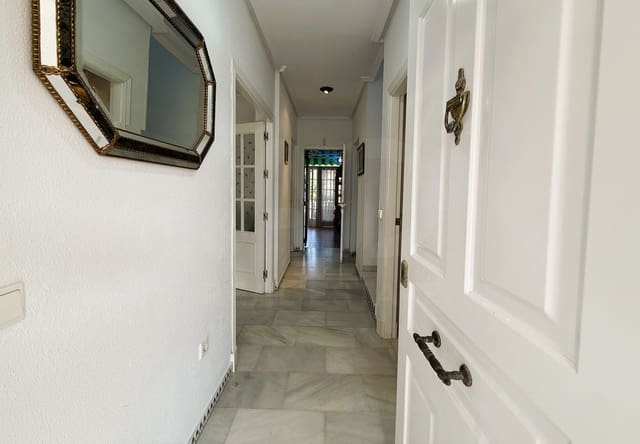 4 makuuhuone Omakotitalo myytävänä paikassa Chiclana de la Frontera - 649 000 € (Ref: 10050322)