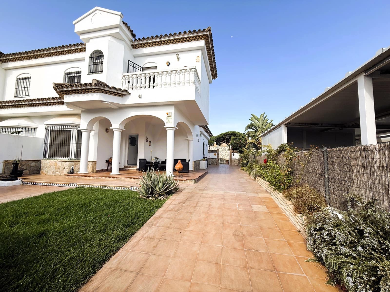 4 soveværelse Byhus til salg i Chiclana de la Frontera - € 649.000 (Ref: 10050322)