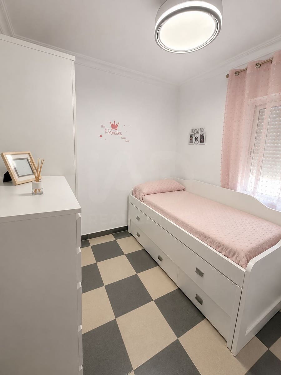 3 Zimmer Apartment zu verkaufen in Lepe - 135.000 € (Ref: 10050323)