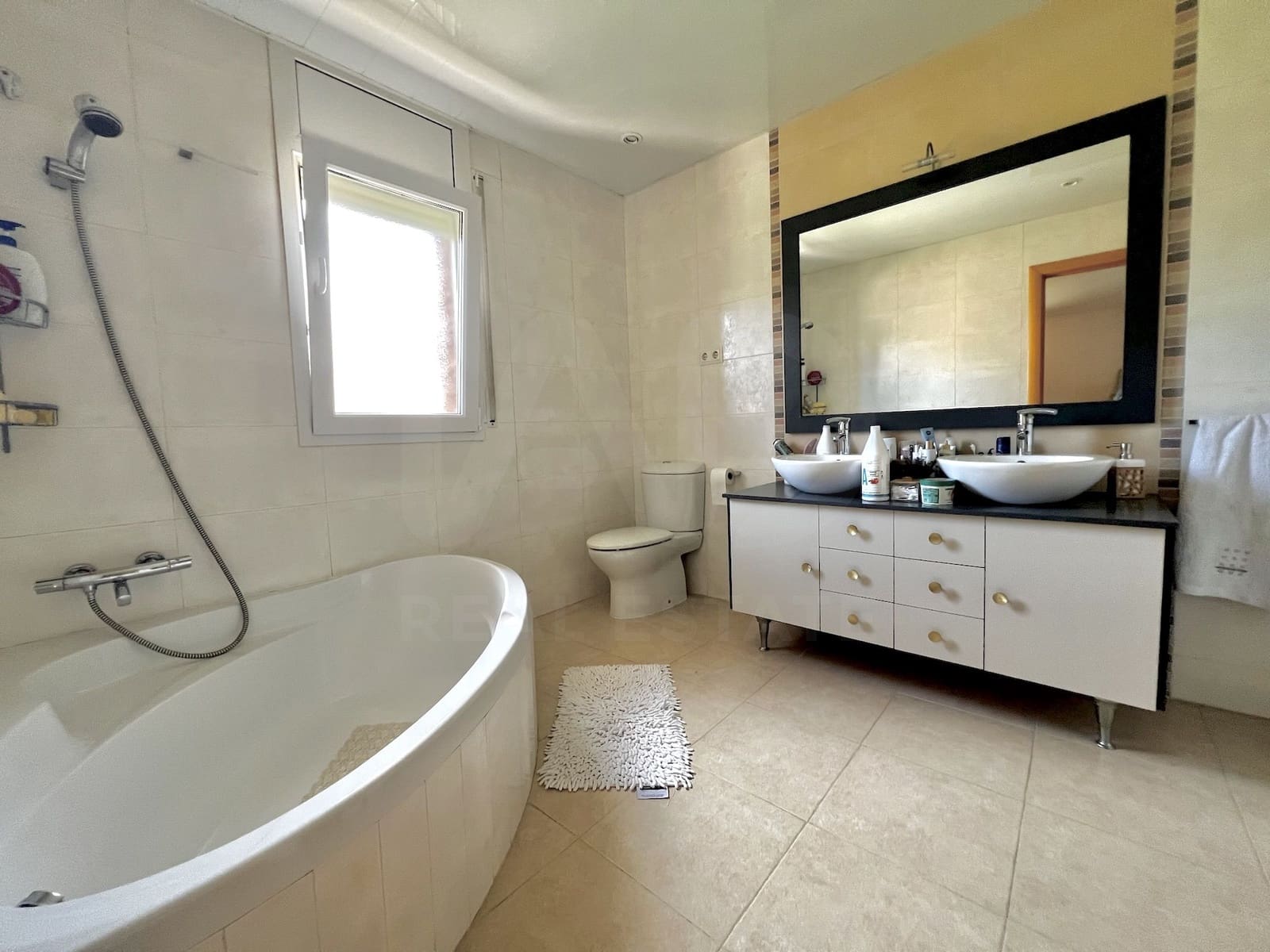 7 bedroom Townhouse for sale in Sant Vicenc de Montalt with garage - € 890,000 (Ref: 10050522)