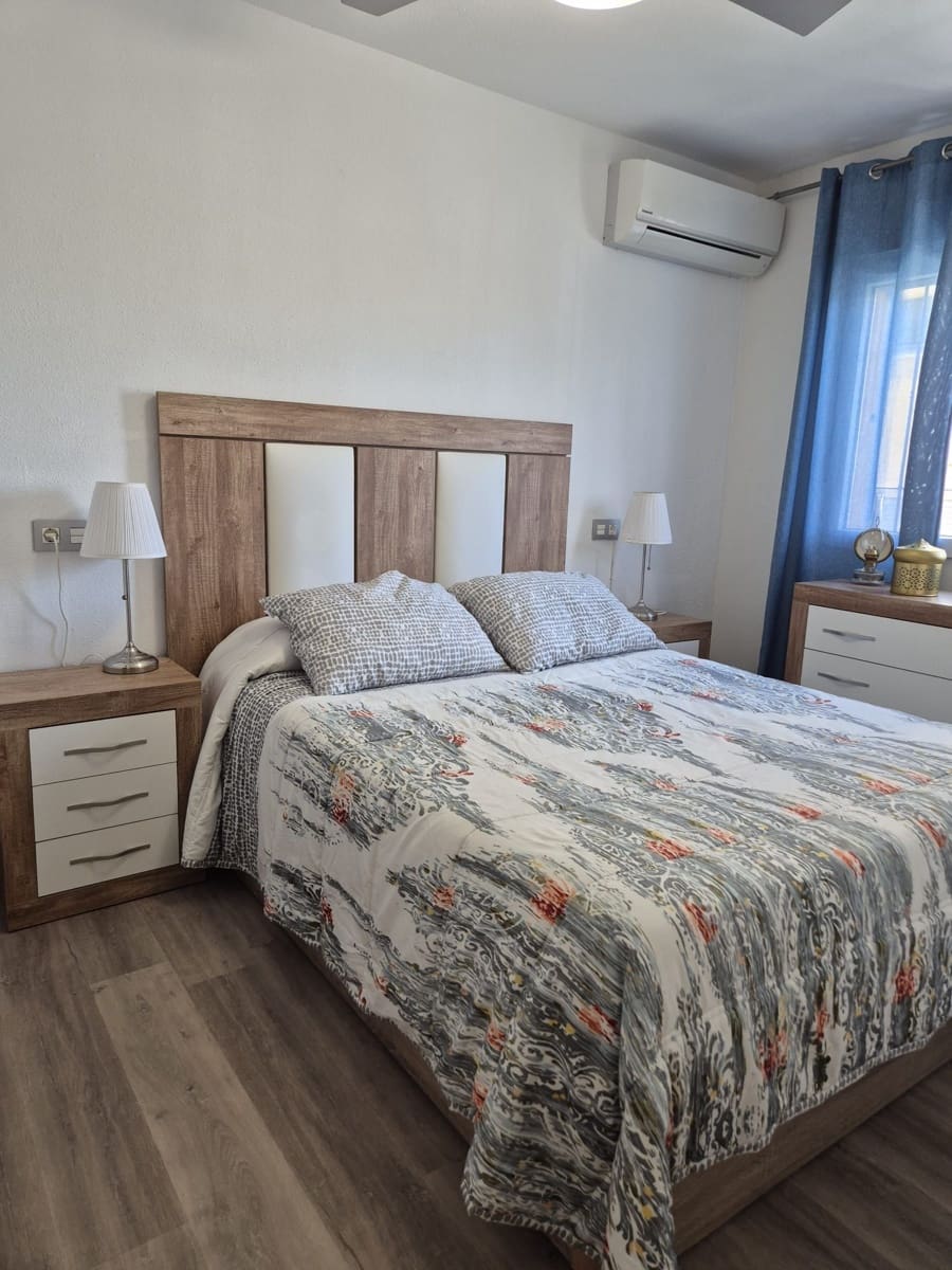 3 bedroom Apartment for rent in Santa Pola with pool garage - € 800 (Ref: 10050531)