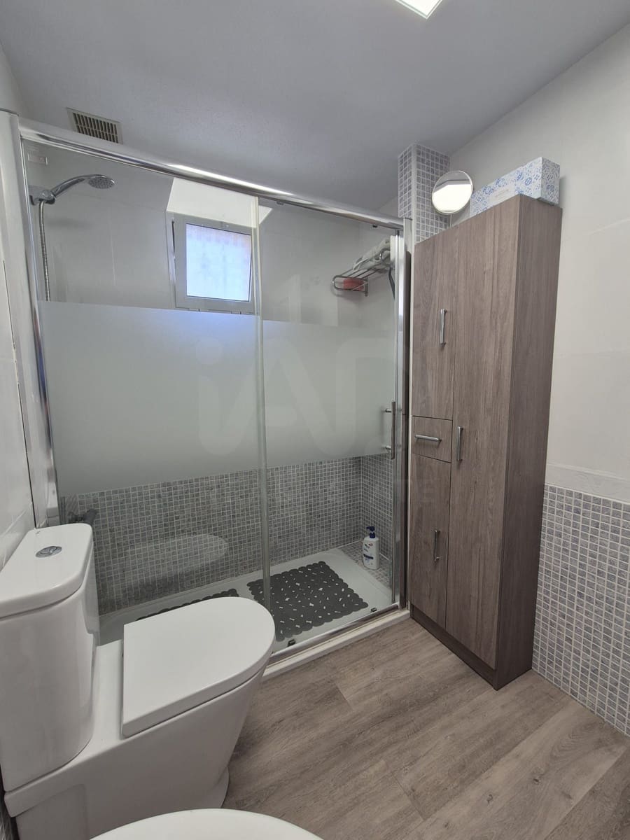 3 bedroom Apartment for rent in Santa Pola with pool garage - € 800 (Ref: 10050531)