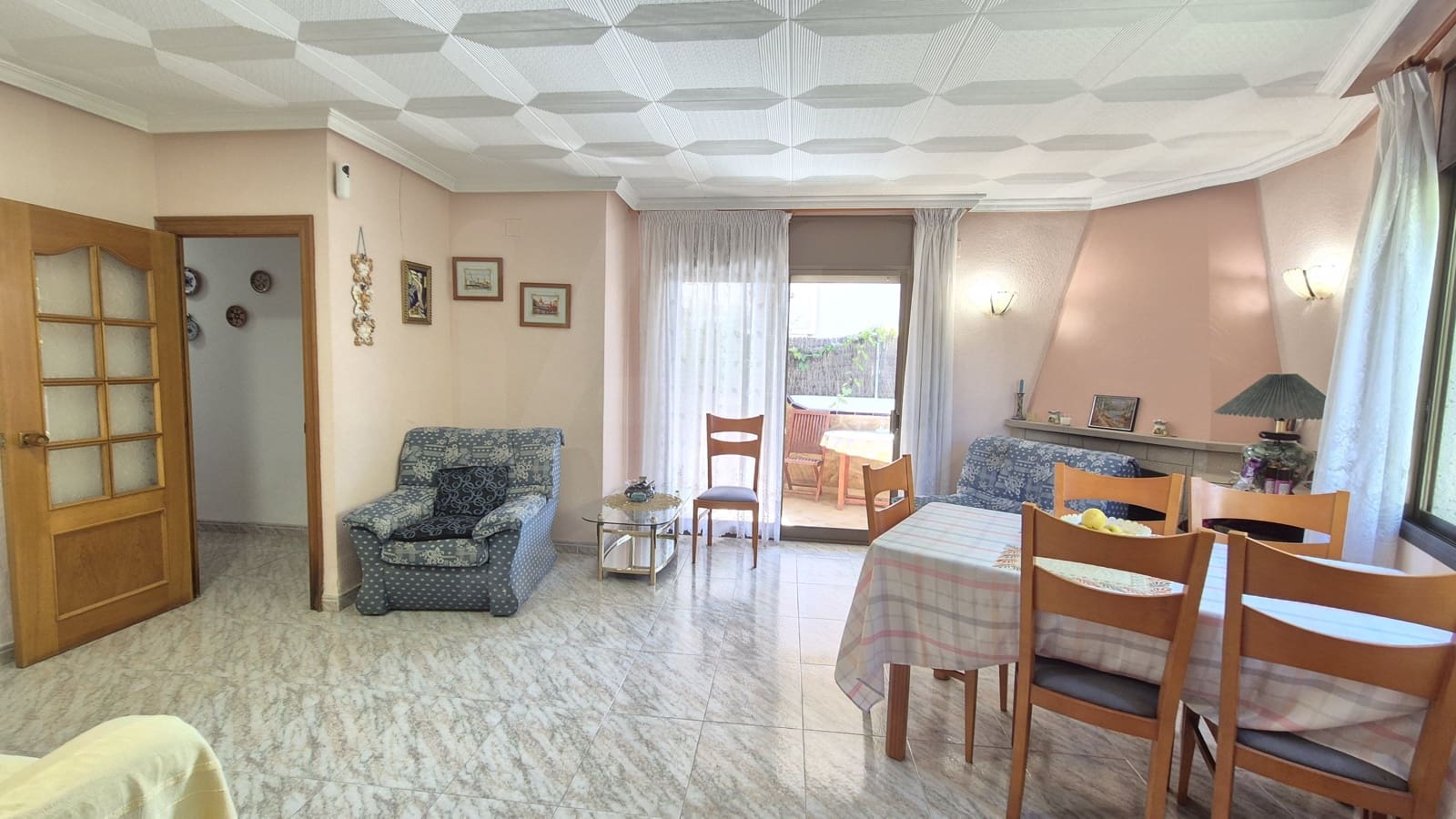 5 sovrum Villa till salu i Calafell med garage - 324 500 € (Ref: 10051856)
