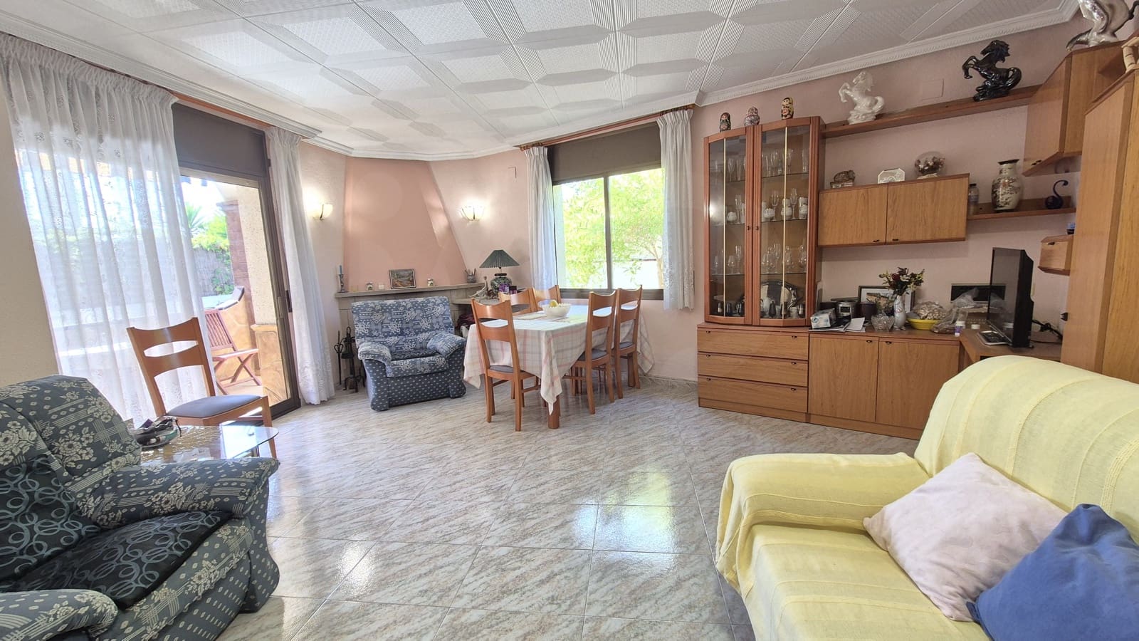 5 sovrum Villa till salu i Calafell med garage - 324 500 € (Ref: 10051856)