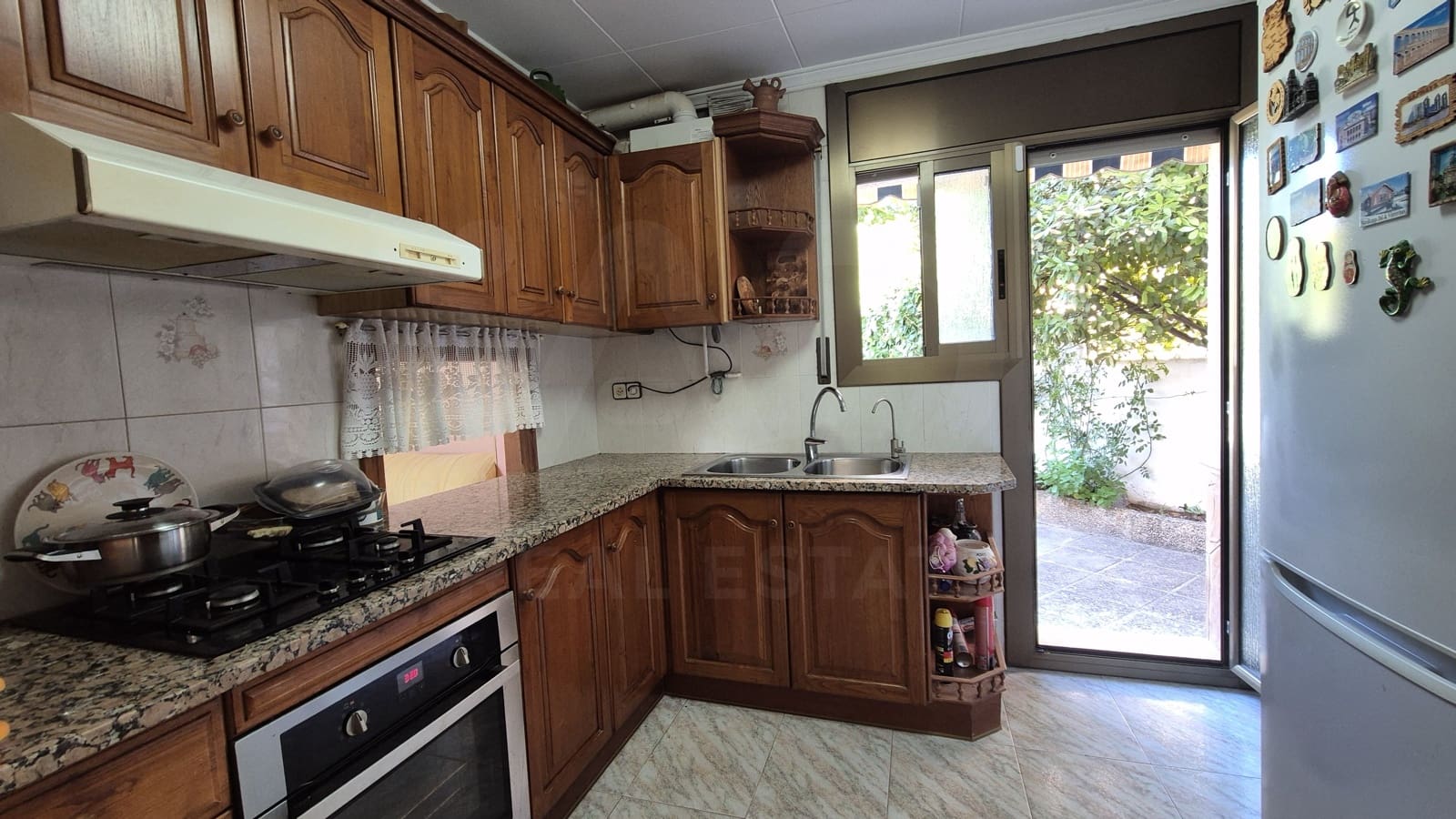 5 sovrum Villa till salu i Calafell med garage - 324 500 € (Ref: 10051856)