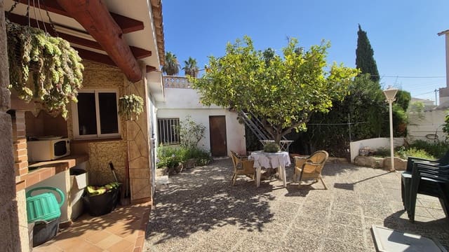 5 sovrum Villa till salu i Calafell med garage - 324 500 € (Ref: 10051856)