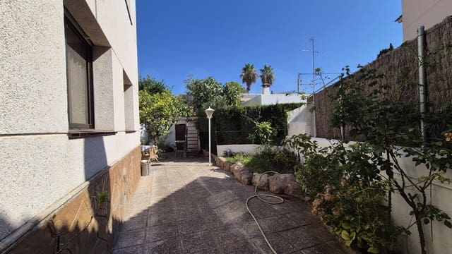 5 sovrum Villa till salu i Calafell med garage - 324 500 € (Ref: 10051856)